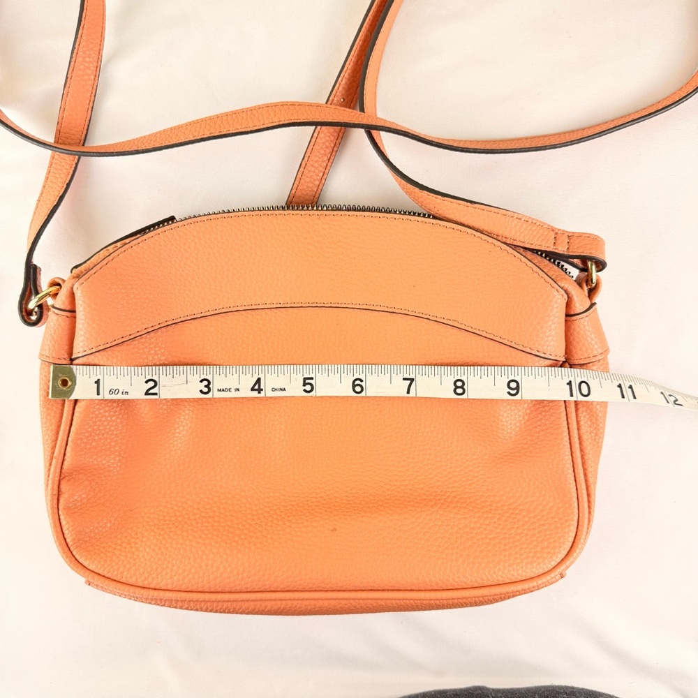 👜 Nanette Lepore Tan Pebbled Faux Leather Crossbody / Clutch - Picture 10 of 14
